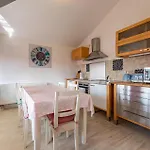 2 Bedroom Awesome Apartment In Zadar *