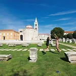 2 Bedroom Awesome Apartment In Zadar * 扎达尔
