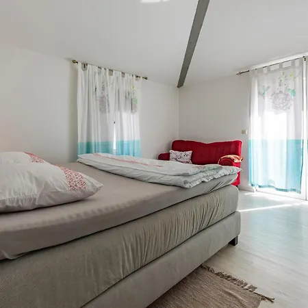 2 Bedroom Awesome Apartment In Zadar *