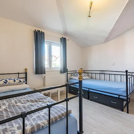 2 Bedroom Gorgeous In